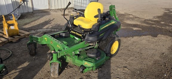 2015 John Deere Z930R Equipment Image0