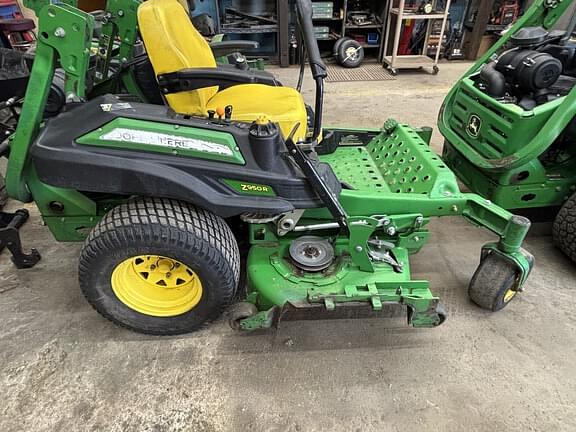 Image of John Deere Z950R equipment image 2