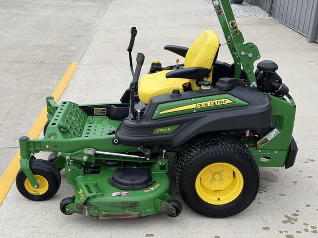 Image of John Deere Z950R equipment image 2