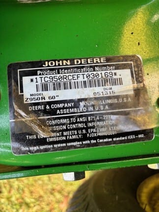 2015 John Deere Z950R Equipment Image0