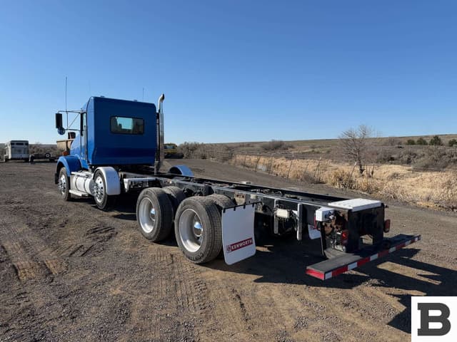 Image of Kenworth T800 equipment image 2