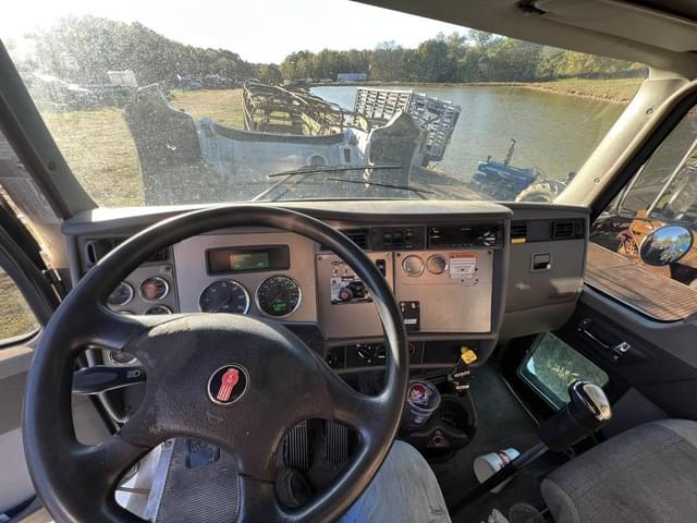 Image of Kenworth T270 equipment image 4