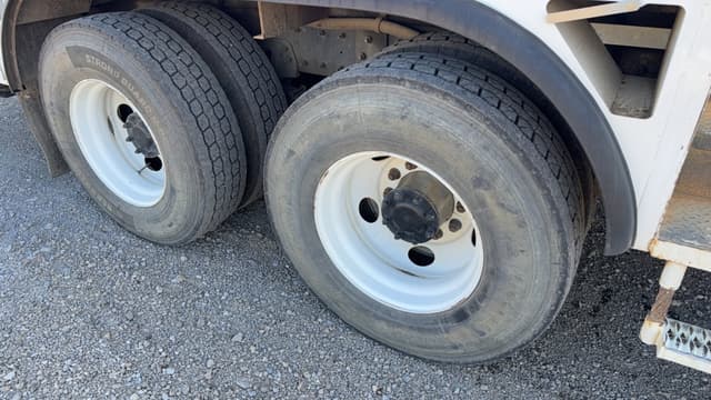 Image of Kenworth T370 equipment image 4