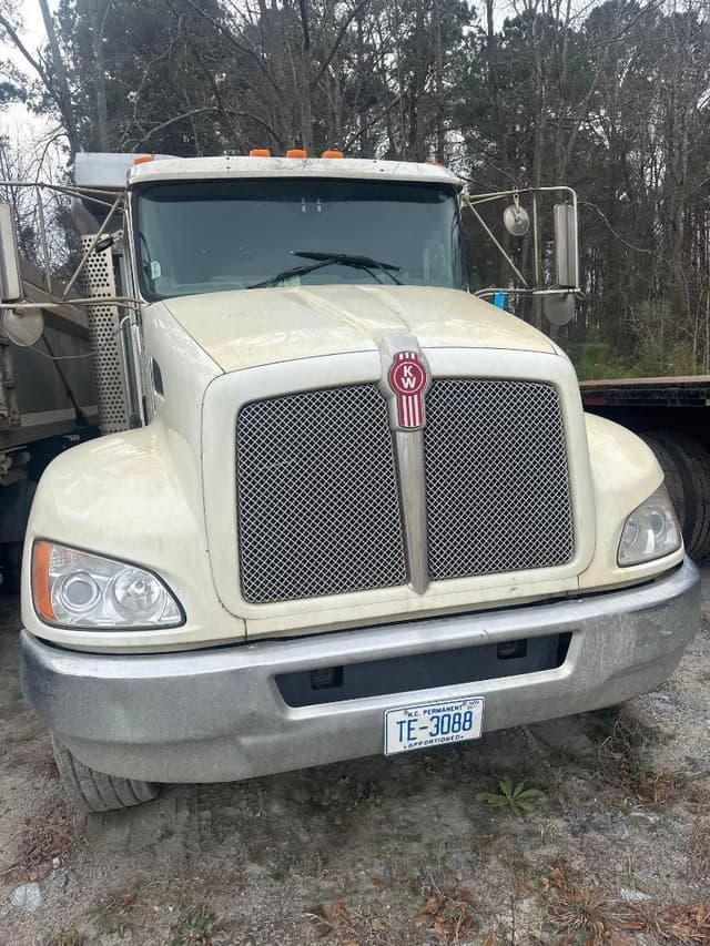 Image of Kenworth T370 equipment image 2