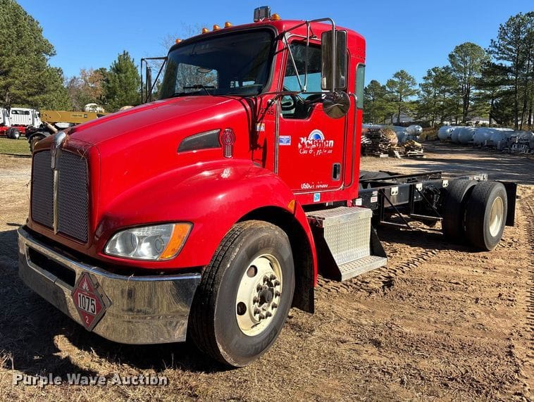 2015 Kenworth T370 Equipment Image0