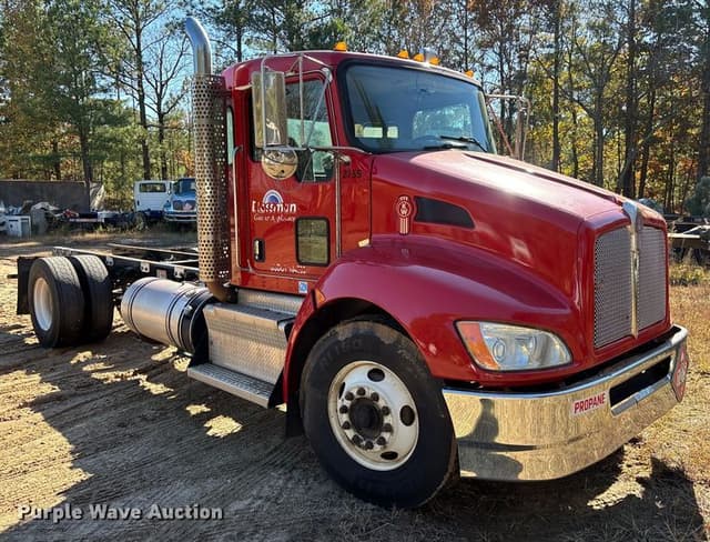 Image of Kenworth T370 equipment image 4