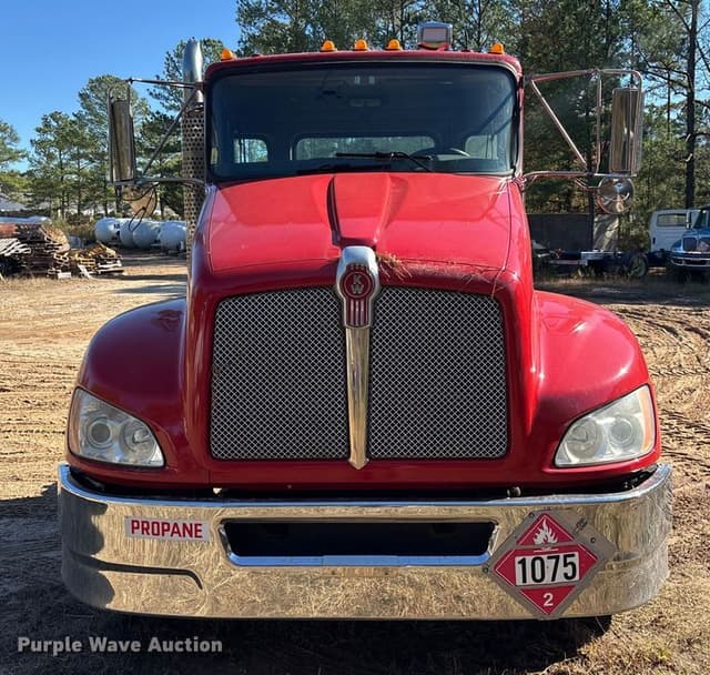 Image of Kenworth T370 equipment image 3