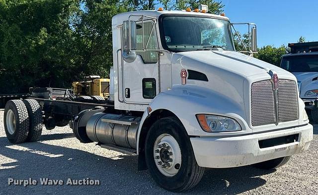 Image of Kenworth T370 equipment image 2