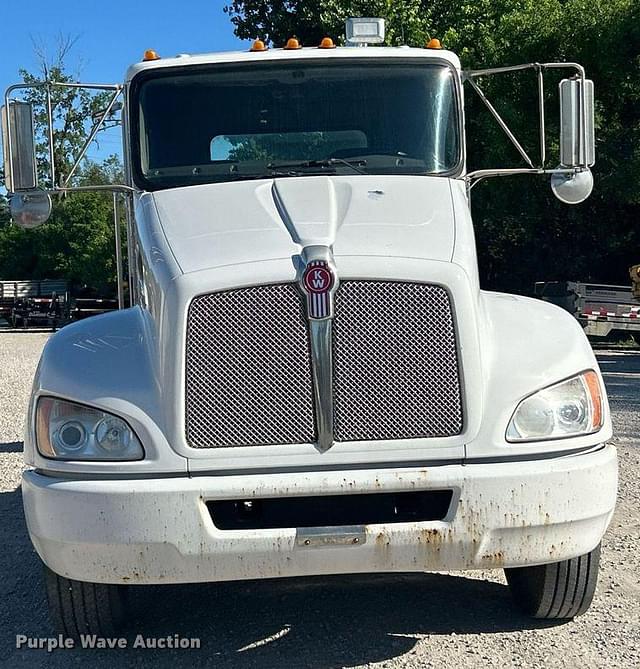 Image of Kenworth T370 equipment image 1