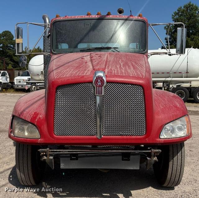Image of Kenworth T370 equipment image 1