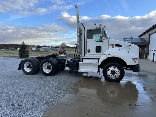 Image of Kenworth T440 equipment image 2