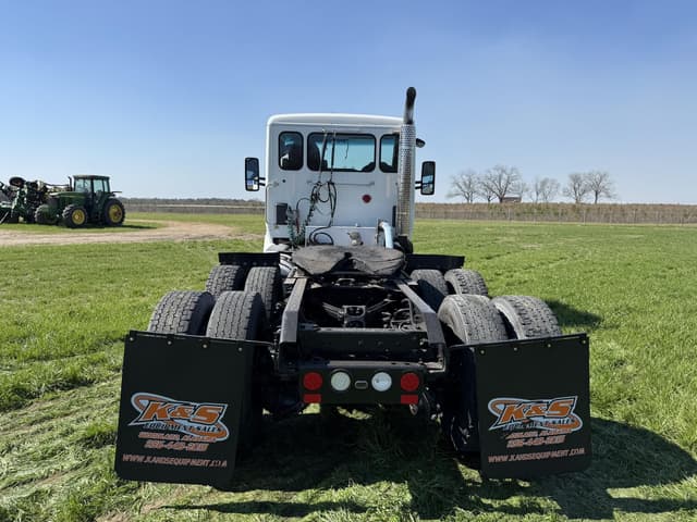 Image of Kenworth T680 equipment image 3