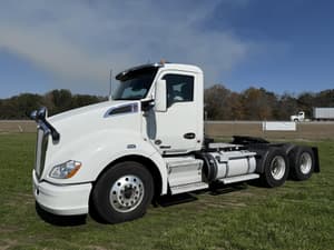 2015 Kenworth T680 Image