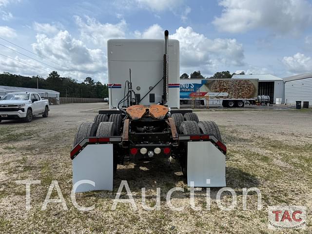 Image of Kenworth T680 equipment image 3