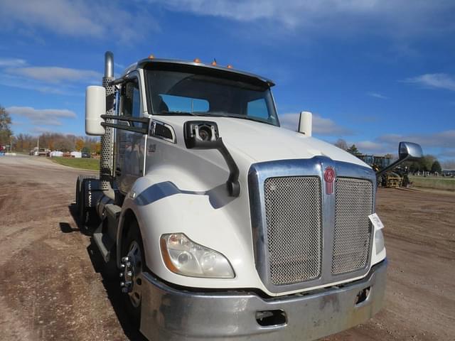 Image of Kenworth T680 equipment image 2