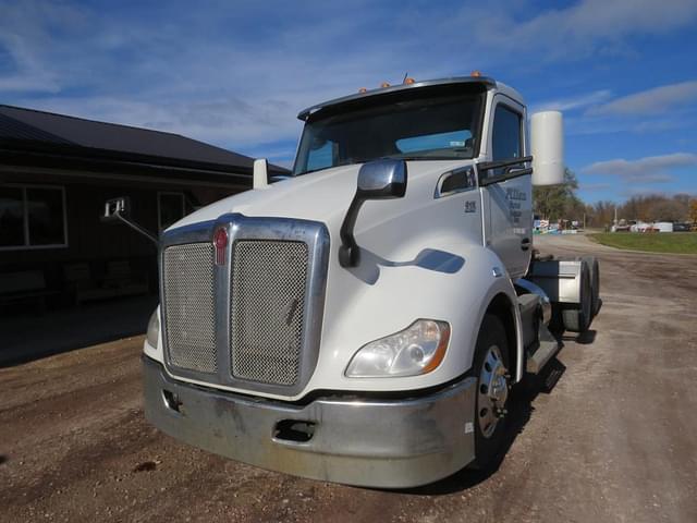 Image of Kenworth T680 equipment image 1