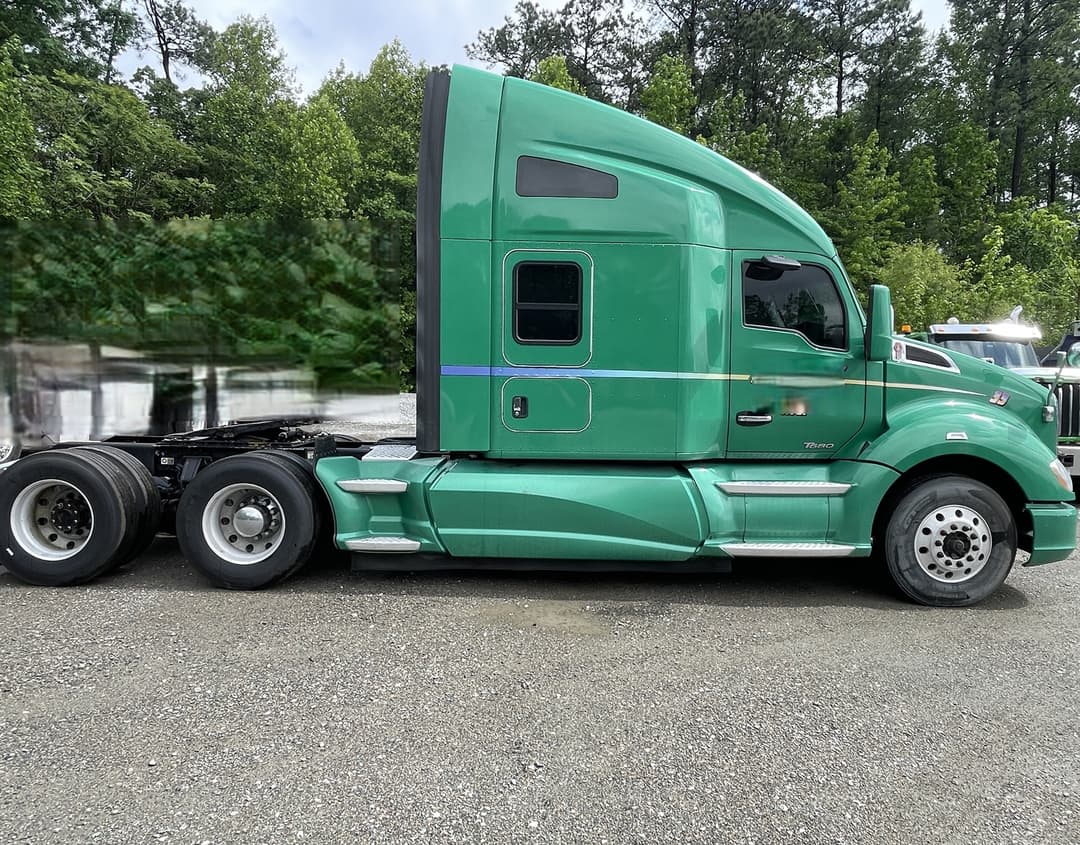 Image of Kenworth T680 Primary image