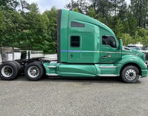 2015 Kenworth T680 Image