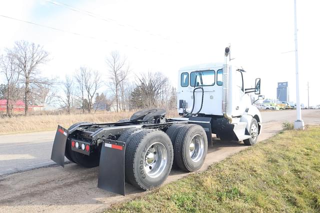 Image of Kenworth T680 equipment image 2