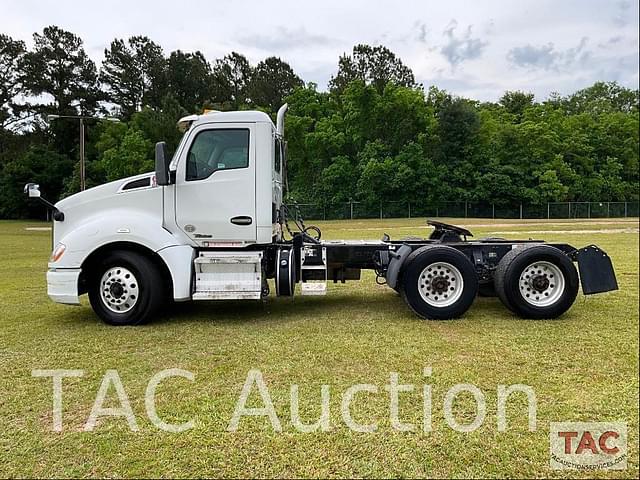 Image of Kenworth T680 equipment image 1