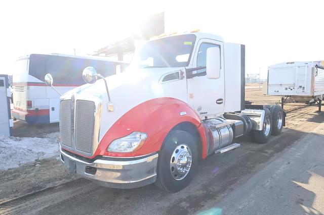 Image of Kenworth T680 equipment image 1