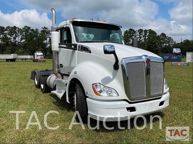 Image of Kenworth T680 equipment image 2