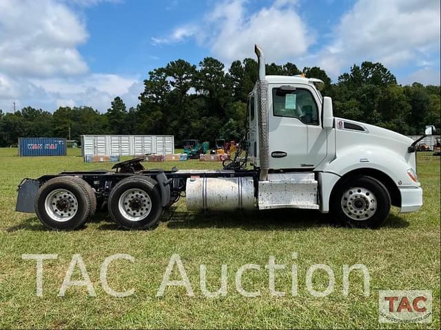 Image of Kenworth T680 equipment image 3