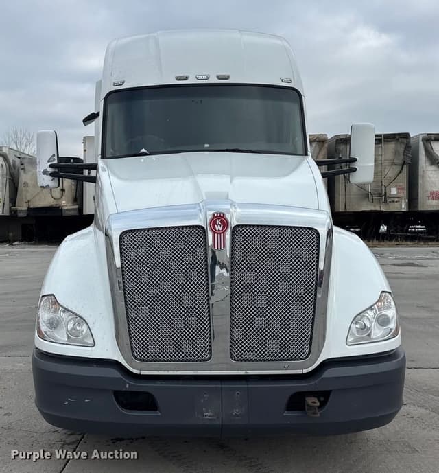 Image of Kenworth T680 equipment image 1