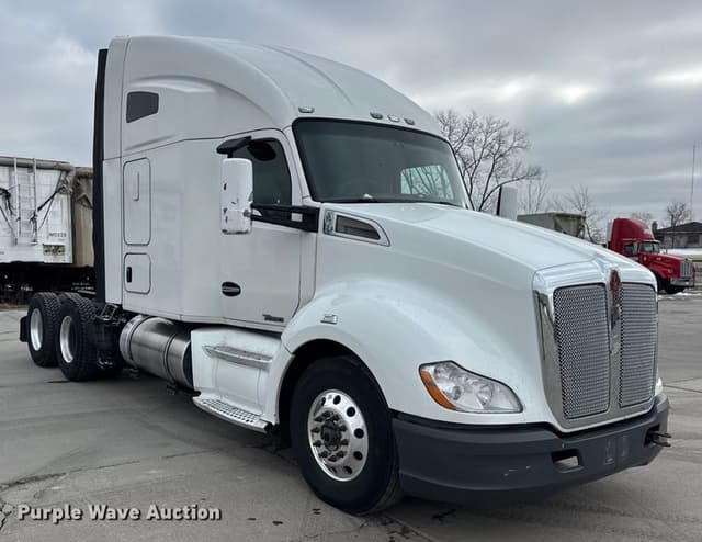 Image of Kenworth T680 equipment image 2