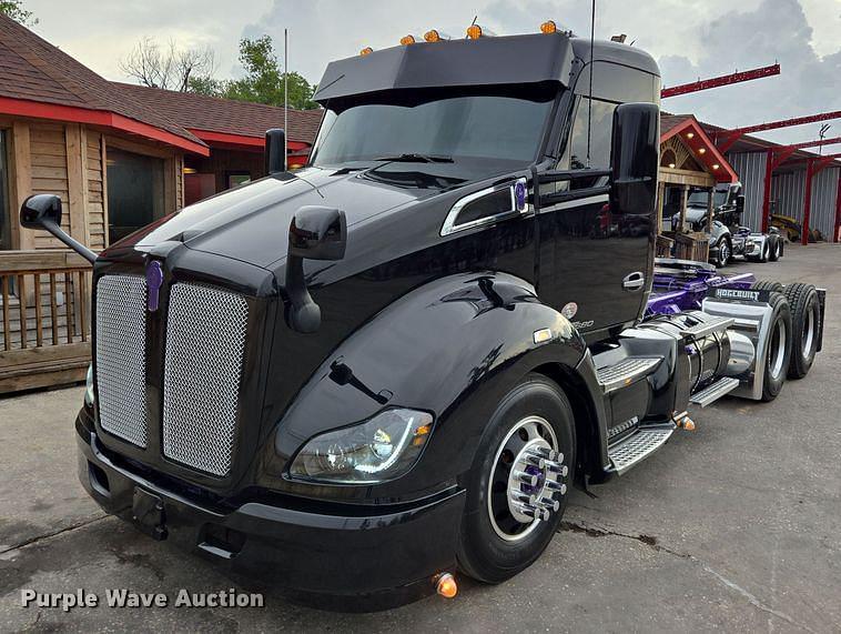 Image of Kenworth T680 Primary image