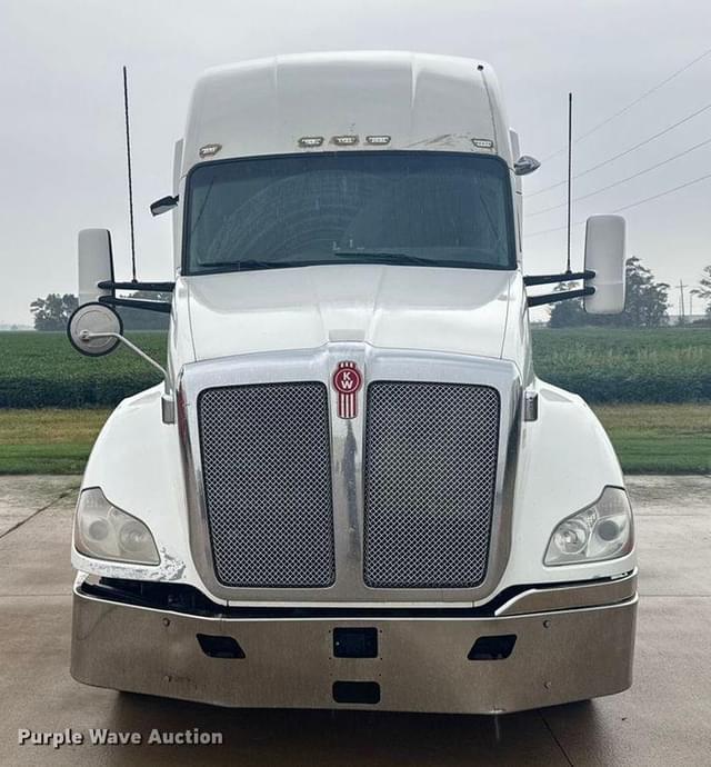 Image of Kenworth T680 equipment image 1