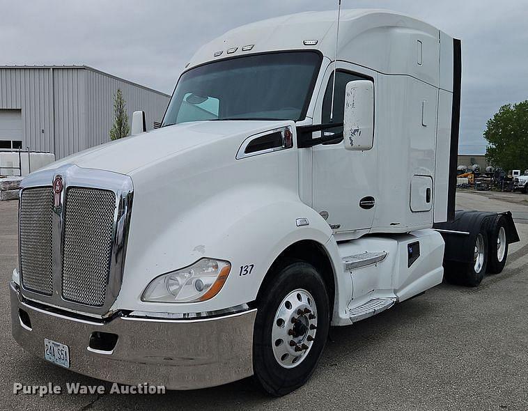 Image of Kenworth T680 Primary image