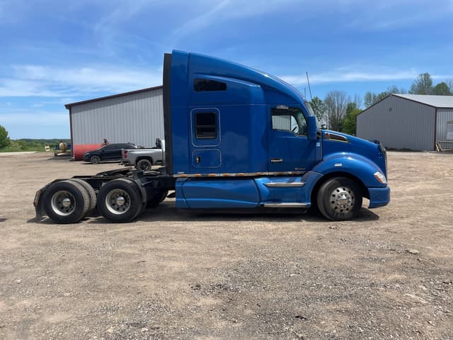 Image of Kenworth T680 equipment image 3