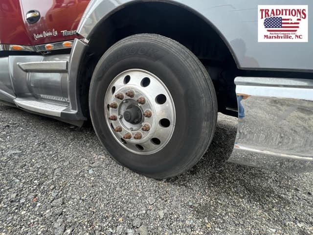 Image of Kenworth T680 equipment image 4