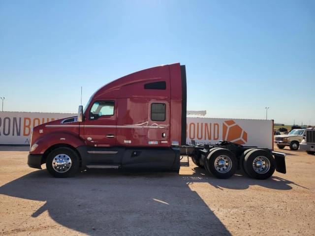Image of Kenworth T680 equipment image 1