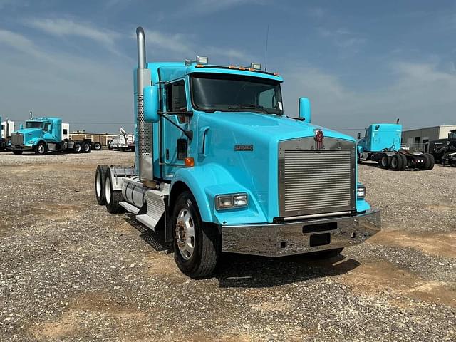 Image of Kenworth T800 equipment image 2