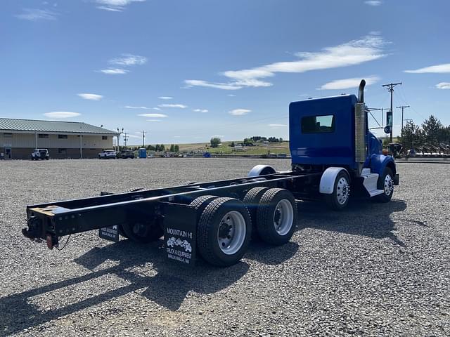 Image of Kenworth T800 equipment image 4