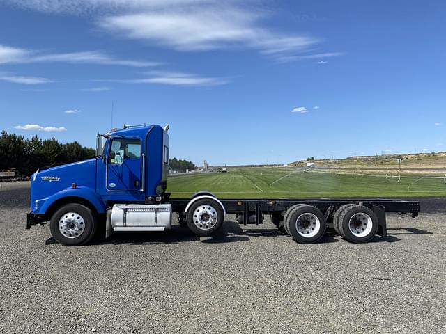 Image of Kenworth T800 equipment image 1