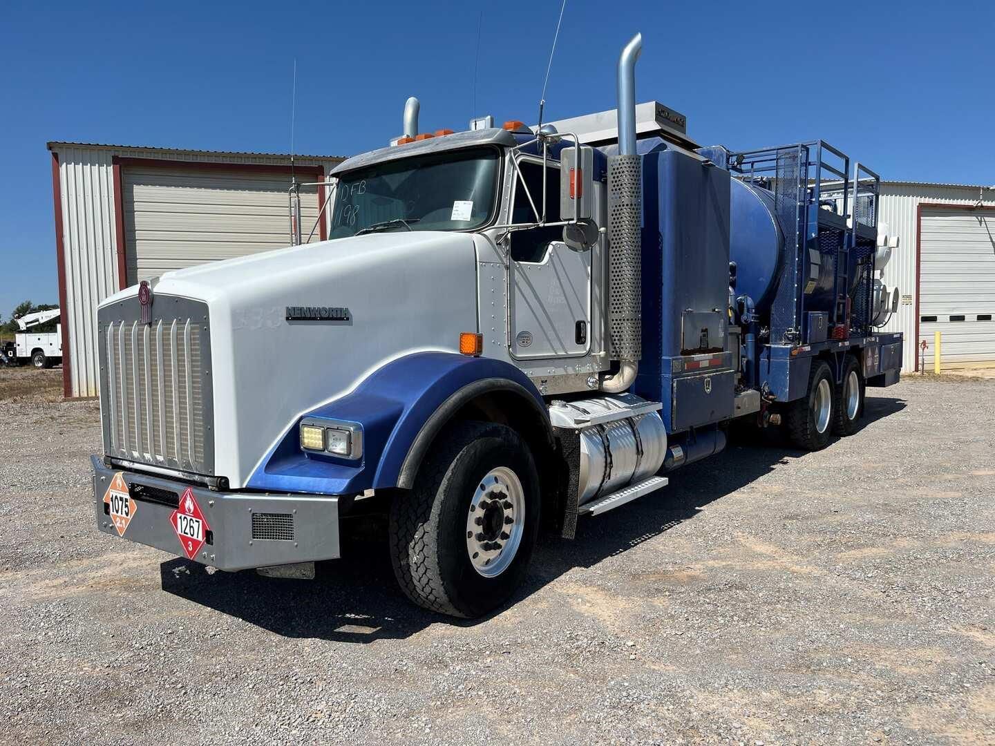 2015 Kenworth T800 Equipment Image0