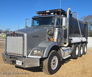 2015 Kenworth T800 Image