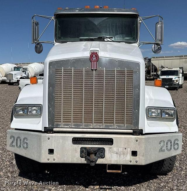 Image of Kenworth T800 equipment image 1