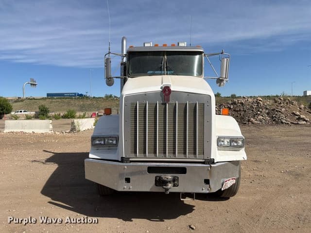 Image of Kenworth T800 equipment image 1