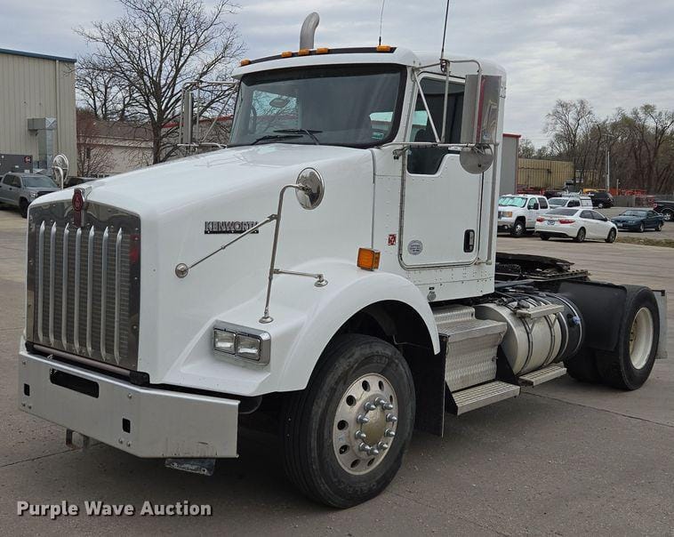 Main image Kenworth T800