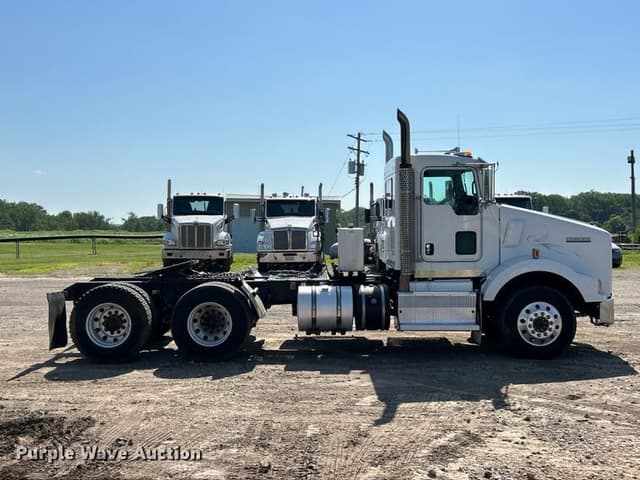 Image of Kenworth T800 equipment image 3
