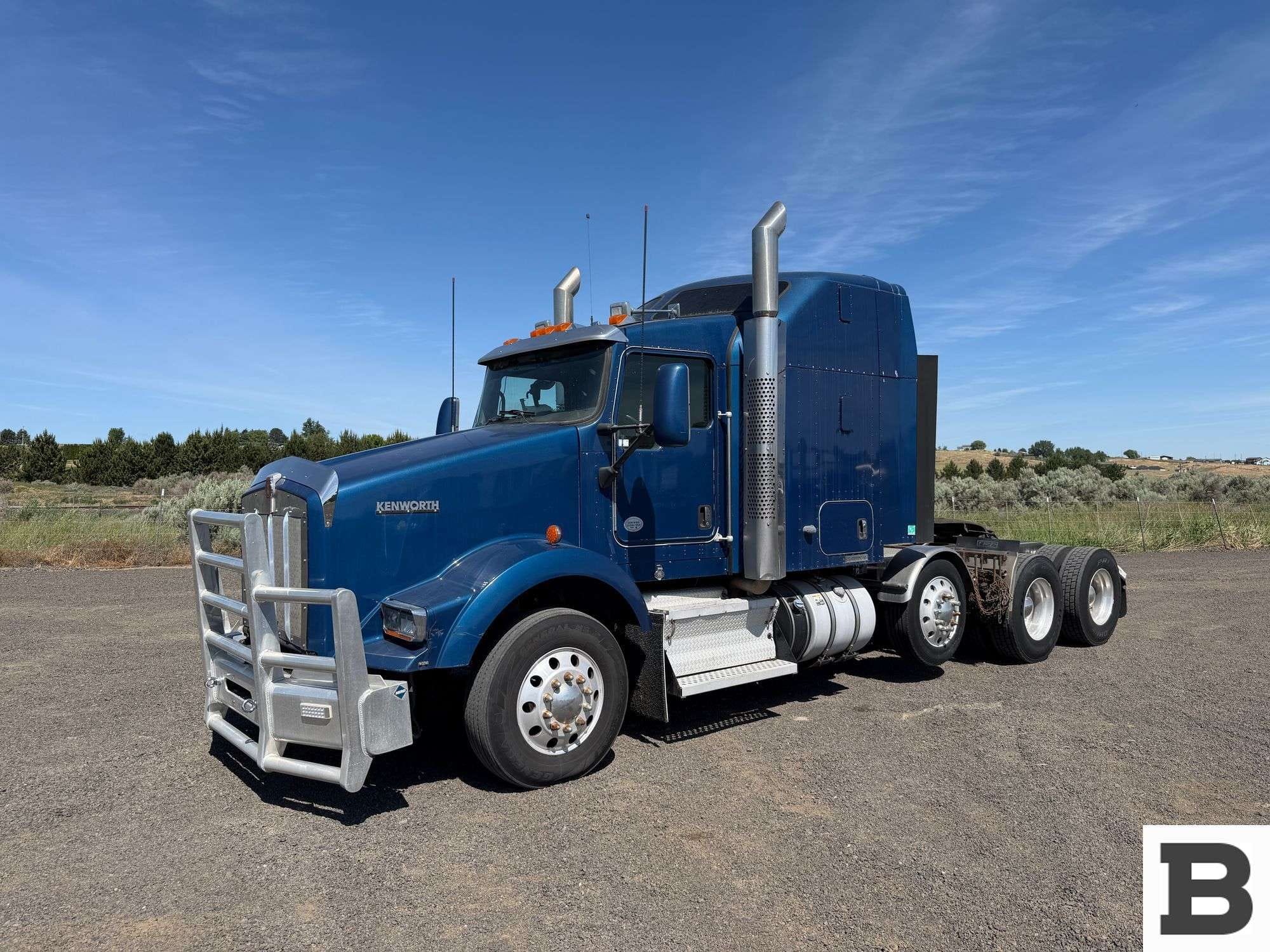 2015 Kenworth T800 Equipment Image0