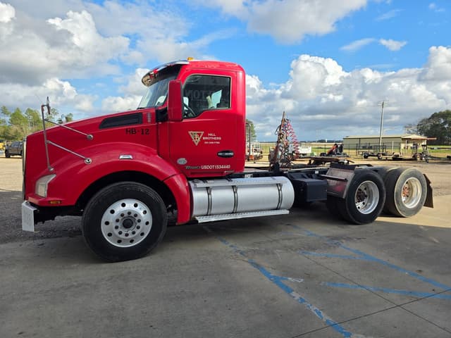 Image of Kenworth T880 equipment image 3