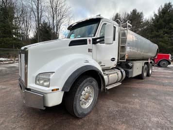 Main image Kenworth T880