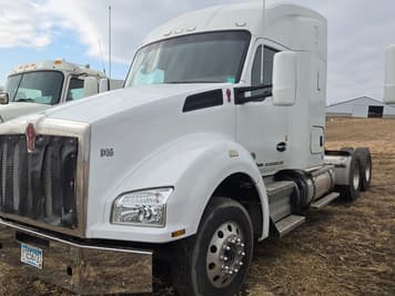 Main image Kenworth T880
