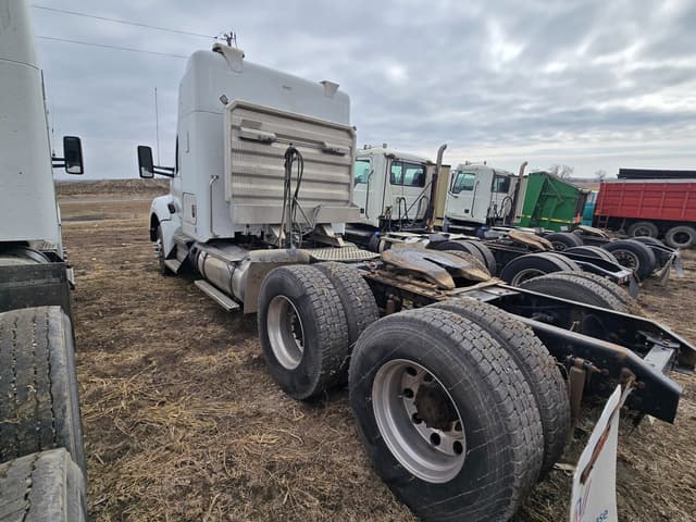 Image of Kenworth T880 equipment image 3
