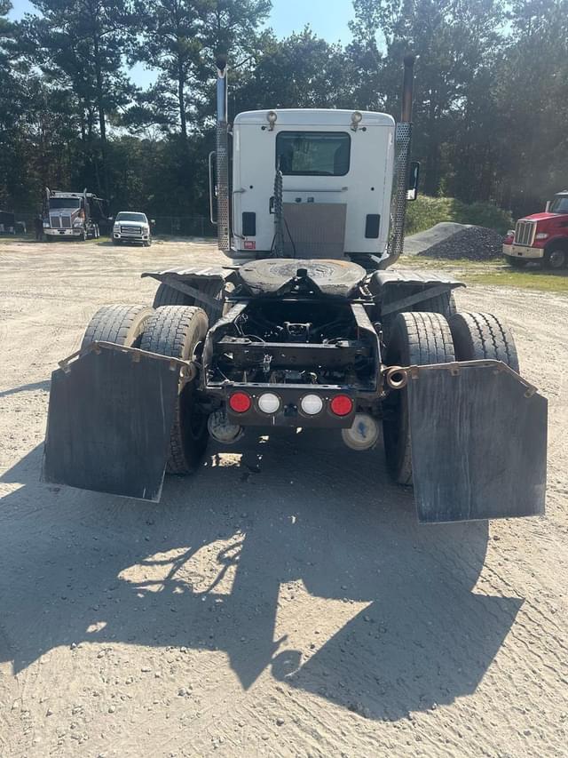 Image of Kenworth T880 equipment image 3